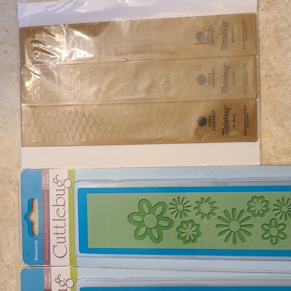 Cuttlebug embossing borders - Picture 3 of 4